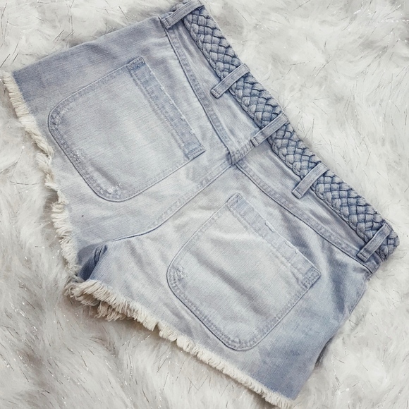 Abercrombie & Fitch Festival Shorts - Picture 2 of 6